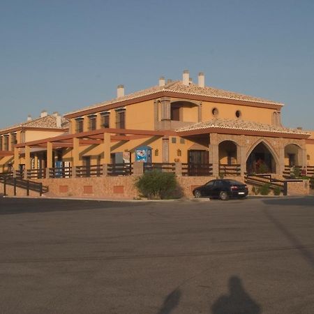 Hotel-Restaurante Cerrillo San Marcos ディエスマ エクステリア 写真