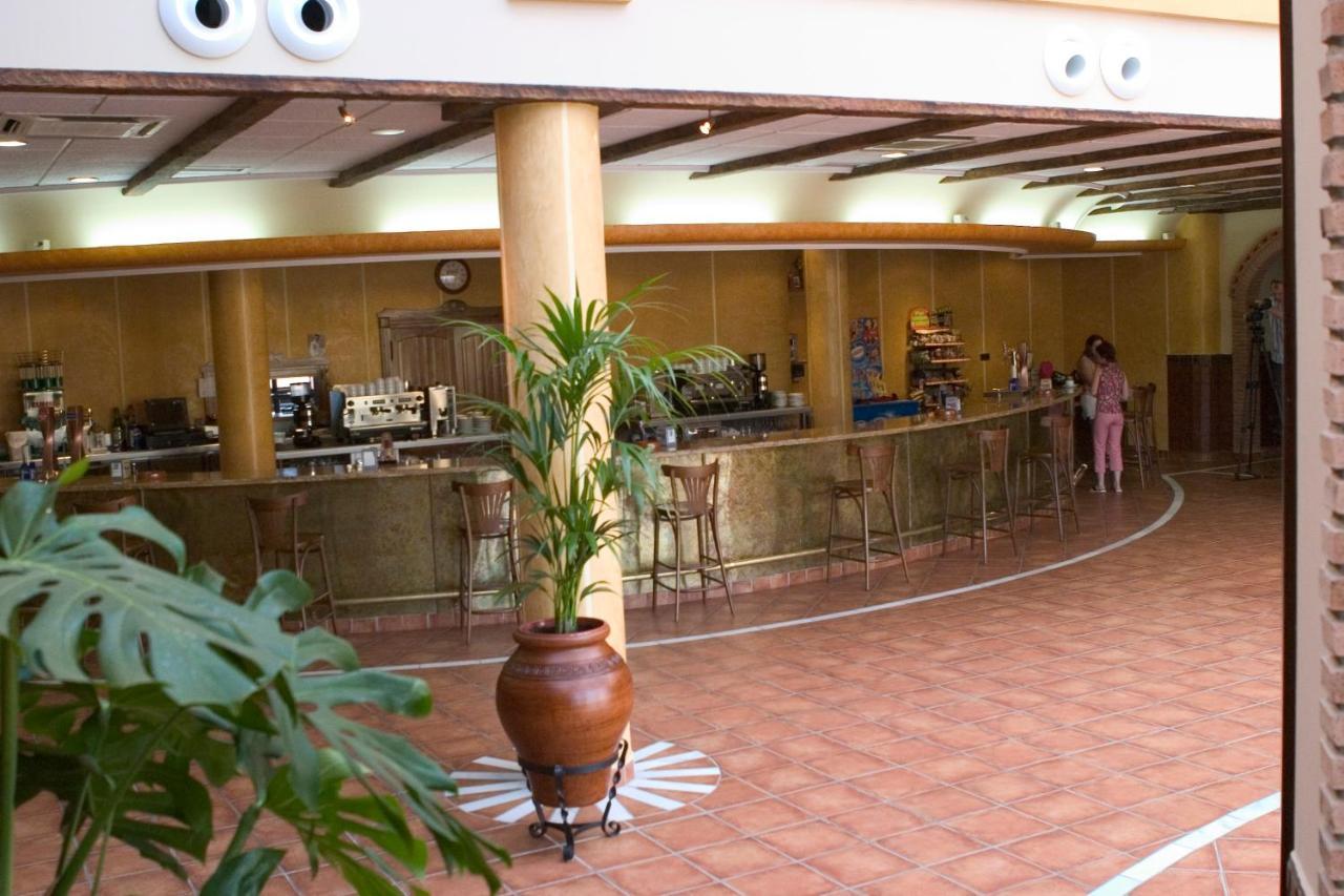 Hotel-Restaurante Cerrillo San Marcos ディエスマ エクステリア 写真