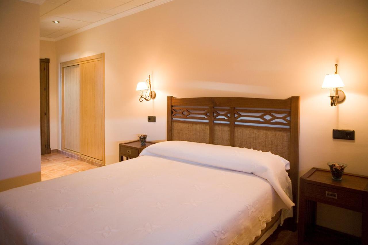 Hotel-Restaurante Cerrillo San Marcos ディエスマ エクステリア 写真