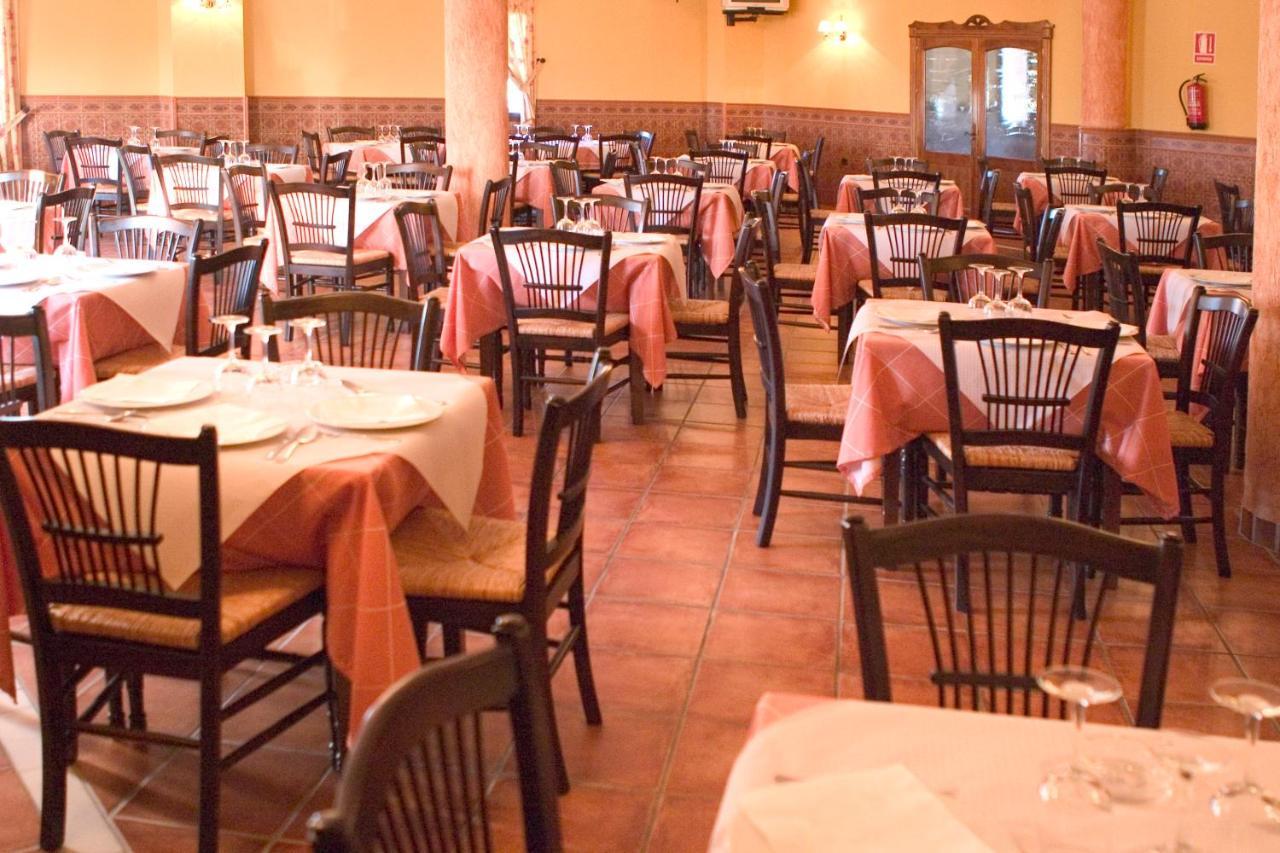 Hotel-Restaurante Cerrillo San Marcos ディエスマ エクステリア 写真