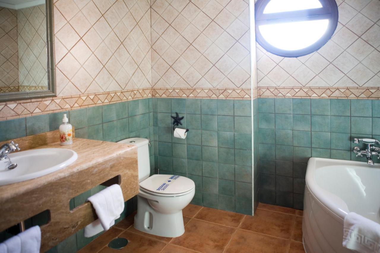 Hotel-Restaurante Cerrillo San Marcos ディエスマ エクステリア 写真
