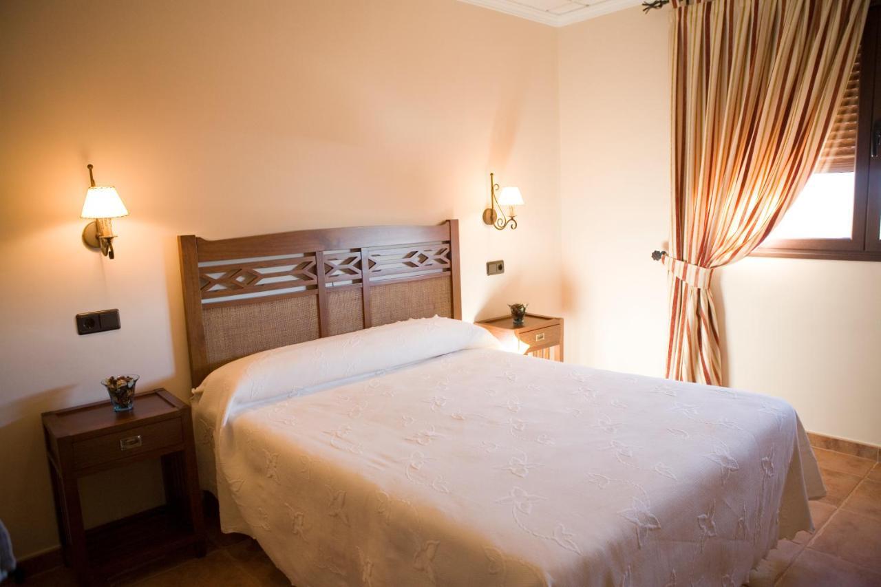 Hotel-Restaurante Cerrillo San Marcos ディエスマ エクステリア 写真