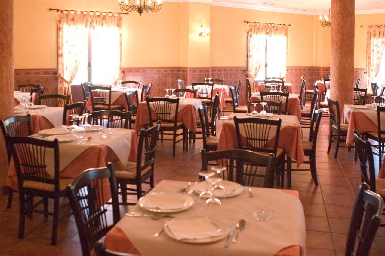 Hotel-Restaurante Cerrillo San Marcos ディエスマ エクステリア 写真