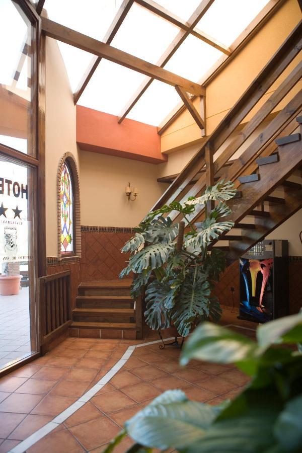 Hotel-Restaurante Cerrillo San Marcos ディエスマ エクステリア 写真